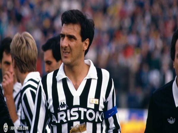 Hậu vệ Juventus xuất sắc nhất lịch sử CLB/Gaetano Scirea