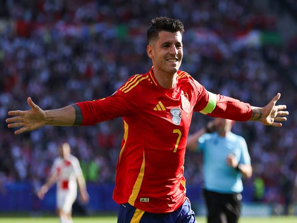 BĐQT 12/8: Alvaro Morata chính thức khoác áo CLB Como