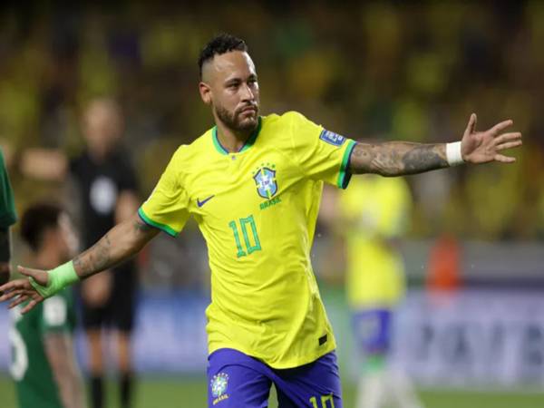 Neymar đá vị trí nào ở đội tuyển Brazil