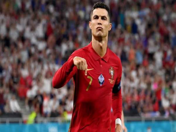 Ronaldo có bao nhiêu bàn thắng tại World Cup và EURO?