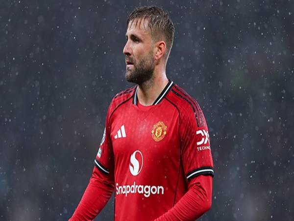 Luke Shaw thừa nhận và phản hồi đầy trưởng thành