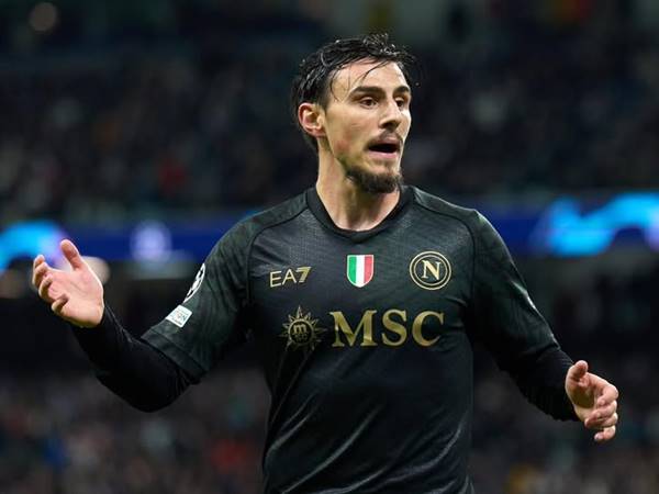 Tin MU: Eljif Elmas lọt tầm ngắm Manchester United