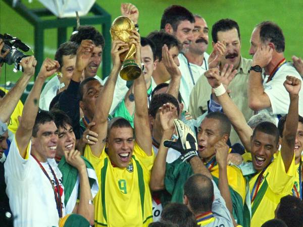 Khám phá đội hình Brazil 2002 vô địch World Cup danh giá